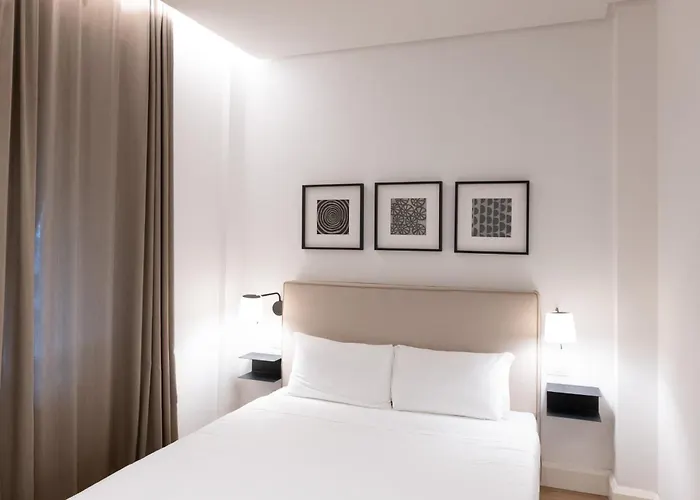 Elegante E Raffinato Bilocale G In Piazza Affari * Milan