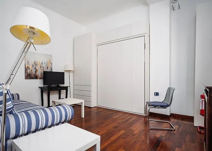 Nuovo - Stazione 50m - 3 Posti Letto Apartman Milánó