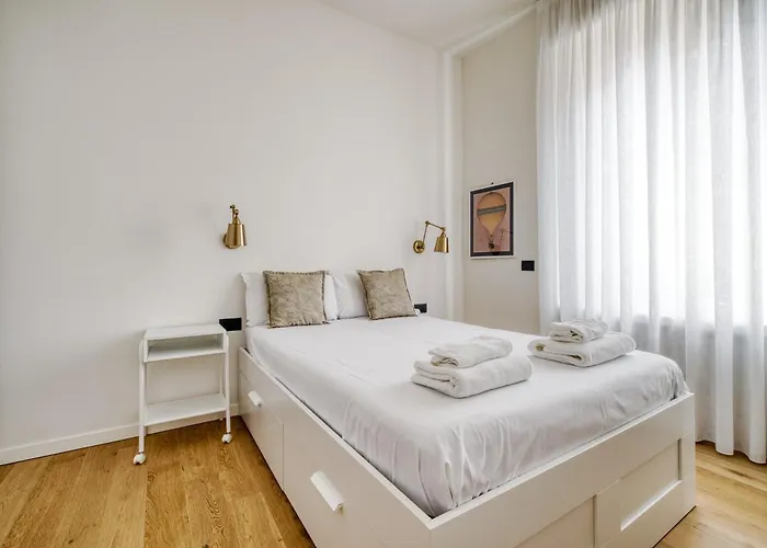 Just Urban Stays - Chic & Stylish Apt In City Center - 1 Min M2 Metro