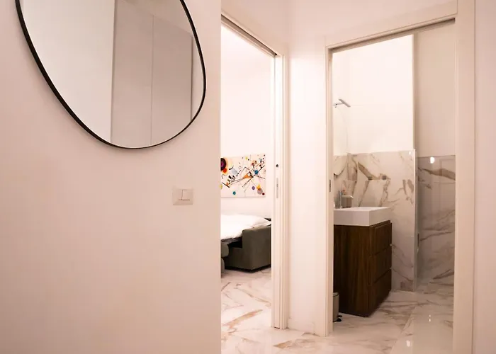 Oxart - Design A Due Passi Da Loreto Milan