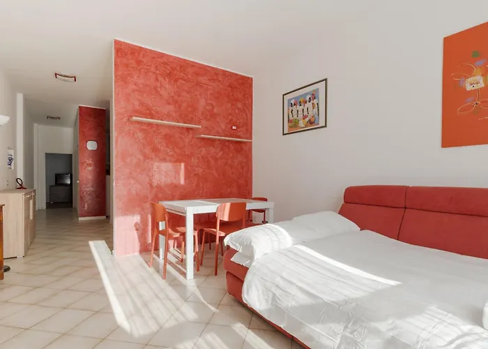 Apartment Guesthost - Certosa Cozy Flat With Balcony Milan