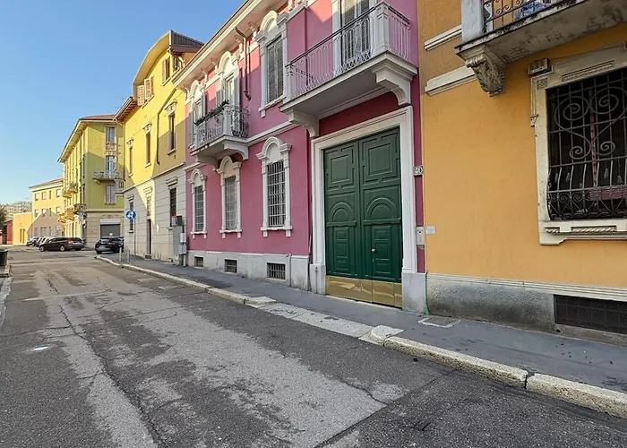 Premium Duomo Metro1, Comolake Trains11 Milano