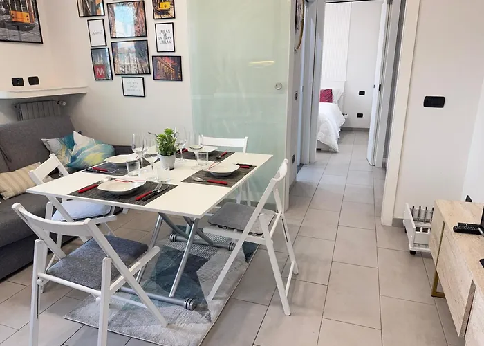 10 Minutes From Fiera With Large Terrace 밀라노