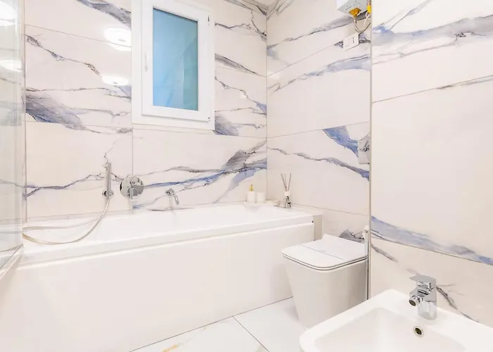 Porta Venezia 6 Posti Letto, Ampio Con Wifi Lejlighed