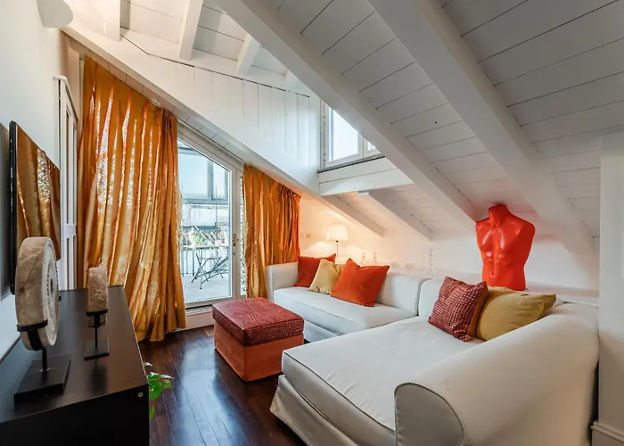 The Seven Stars - Montenapoleone Apartment *