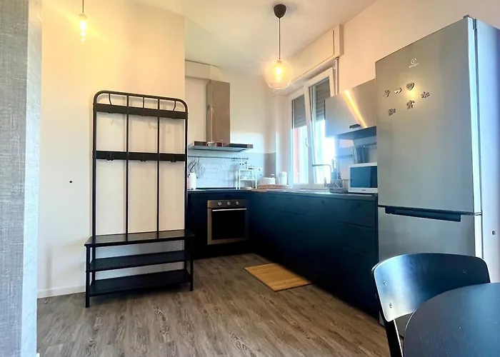 Apartment Grazioso Zona Mecenate - S.giulia *