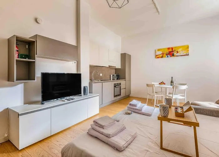 Sant Ambrogio M2 200metri Centre Of Apartamento