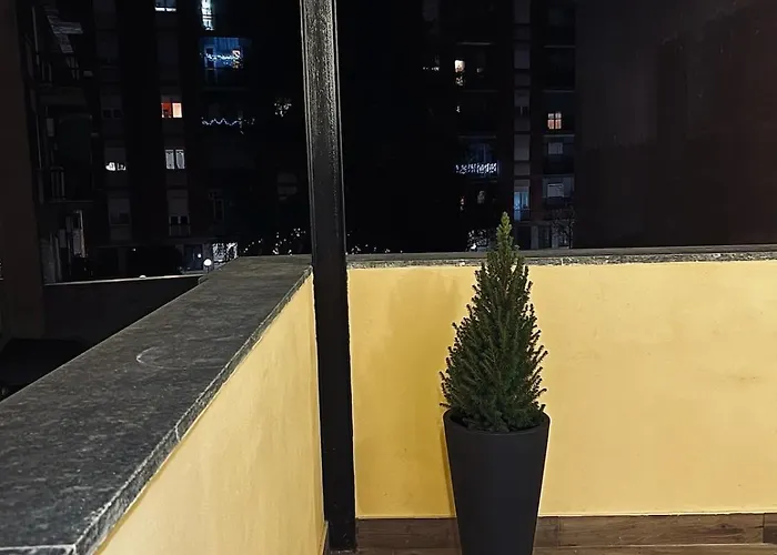 Premium Duomo Metro1, Comolake Trains11 Lägenhet *