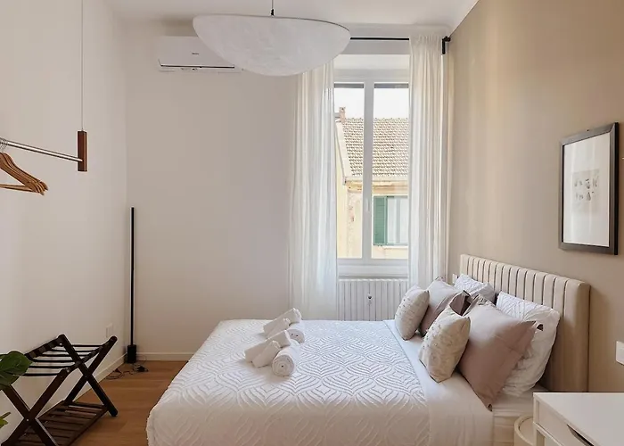 Convention Center Sempione Castle Double Bathroom Entire Apartment, 24h Supermarket, Nightlife 아파트 *