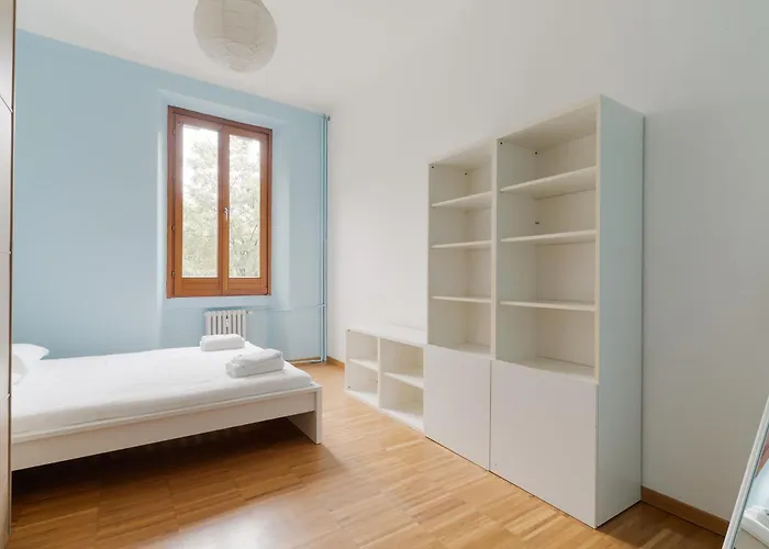 Guesthost - Mm5 Isola Cozy Apartment *