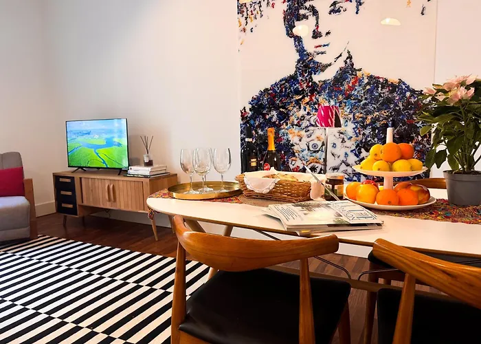 Brera Elegant Steps From Duomo, Montenapoleone, Design & Fashion Week *