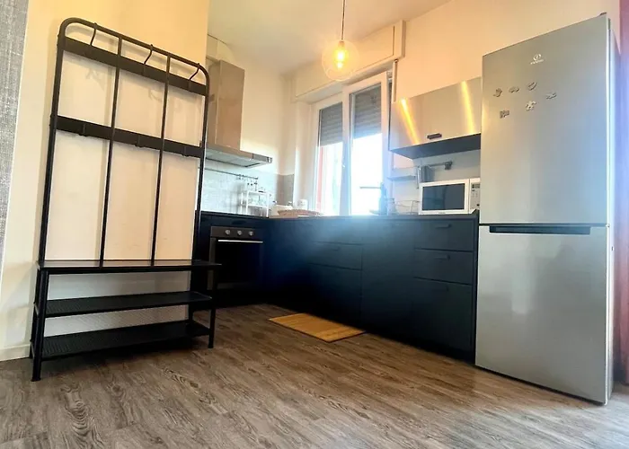 Grazioso Zona Mecenate - S.giulia Apartment Milan