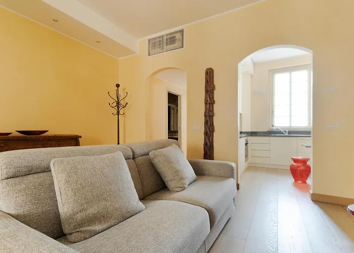 Lägenhet Duomo - San Babila - Elegante Trilocale Con Balcone Milano