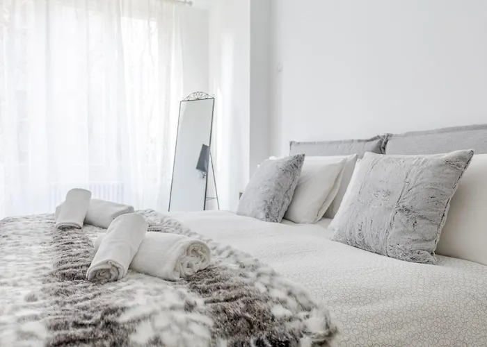 Via De Amicis 43 - Leia Hospitality Daire *