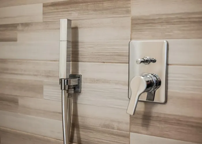 Modern Three Near The Metro Ac - Wifi 아파트 *