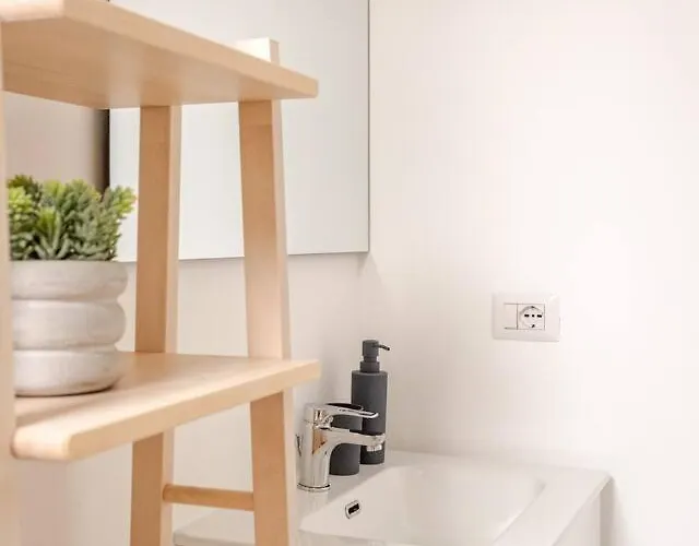 Casa Noi - Stadium, Exhibition, M5 And Thermal Baths