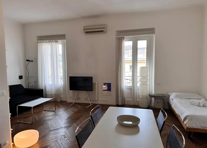 Pergolesi Nest - Authentic - Station * Milán