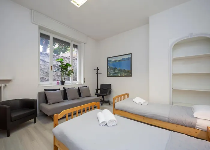 아파트 Comfortable And Quiet Near M4 Metro