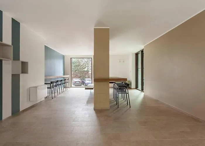 Luxury With Gym Near Citylife Metro Portello Apartmán Milán