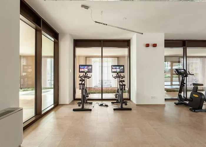 Luxury With Gym Near Citylife Metro Portello *