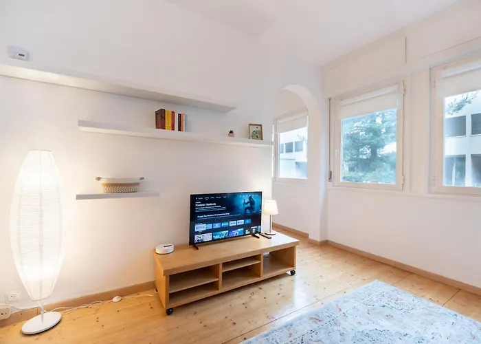 Free Parking, 2 Min To Metro, 8 Min To Rho Fair Apartamento