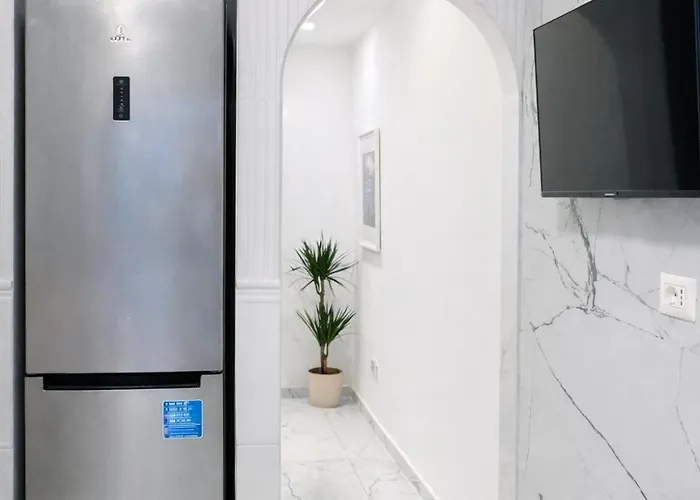 Garage & Garden Villa Apartment アパート