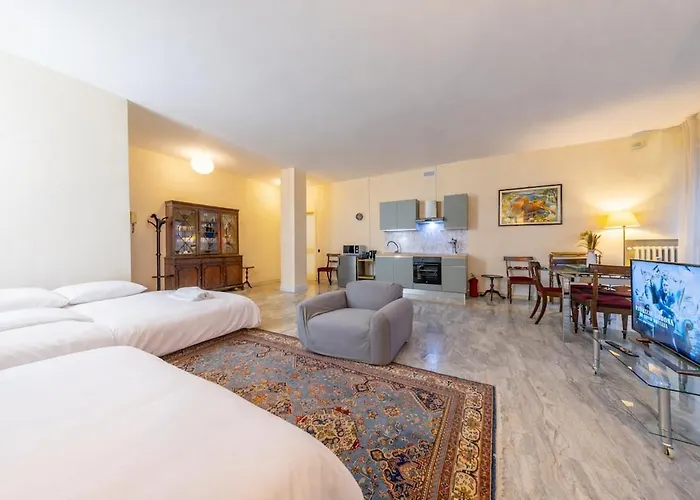 - Spacious And Bright Apartment, Elegant Area * Milán