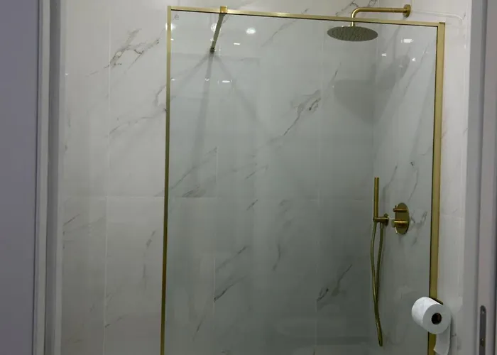 G Luxury Platinium&gold Red Metroline To Duomo Milan