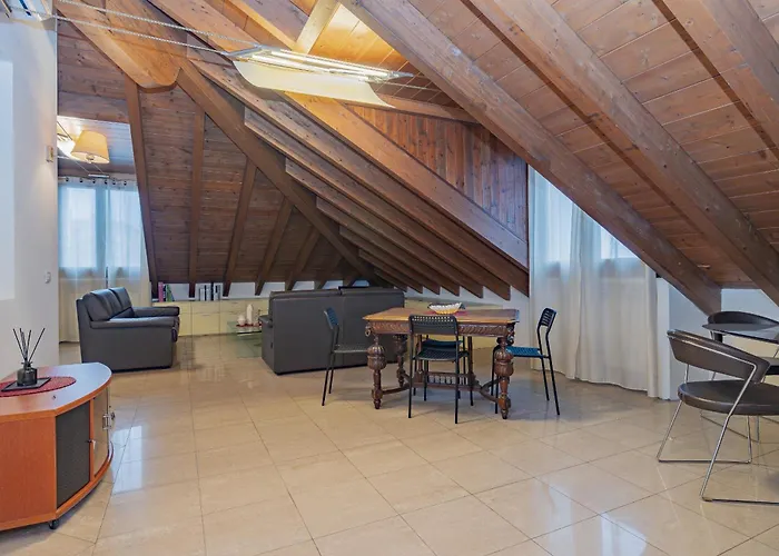 Apartment Bnbest Tricolore 6 Pax 140 Sqm