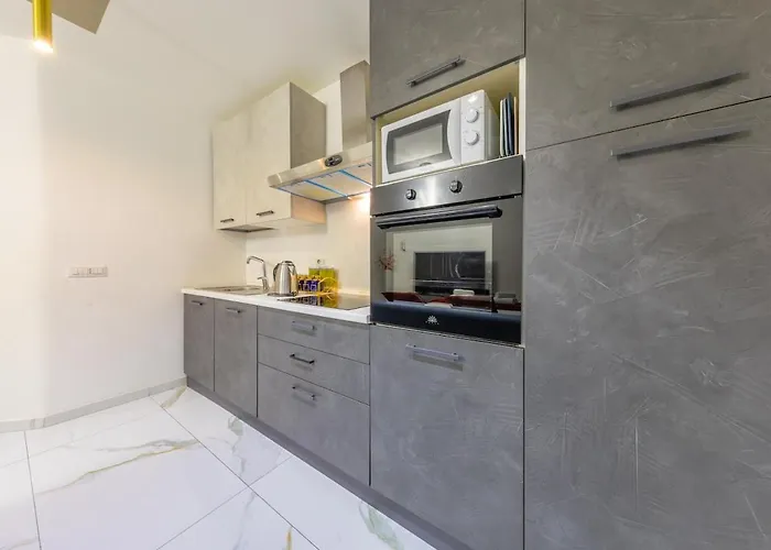 Porta Venezia 6 Posti Letto, Ampio Con Wifi * Milano