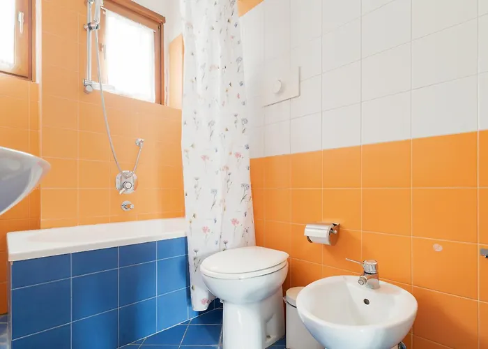 Guesthost - Mm5 Isola Cozy Apartment *