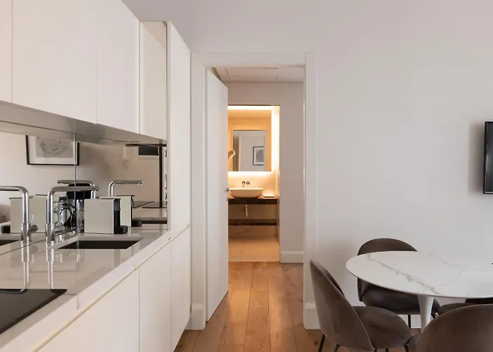 Elegante E Raffinato Bilocale B In Piazza Affari Apartamento Milão