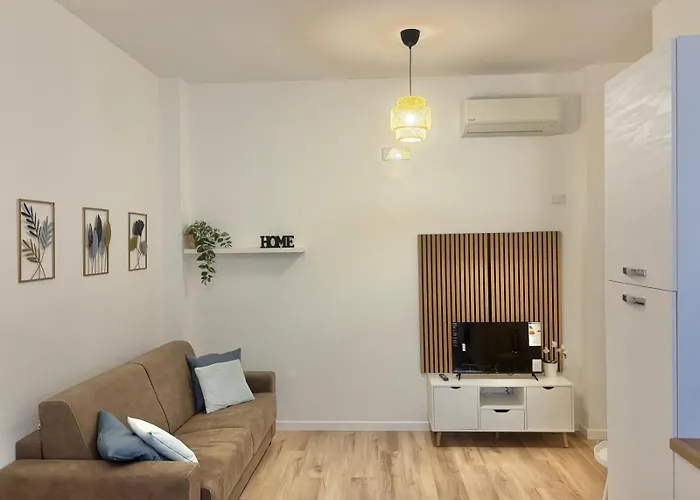 I-host - Monza 43 Mailand