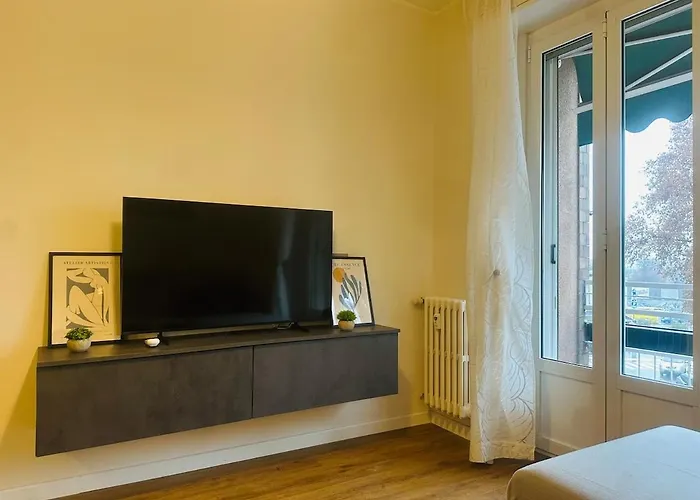 Cassala 45 - Di Design Ristrutturato, 2 Camere, Navigli Apartman