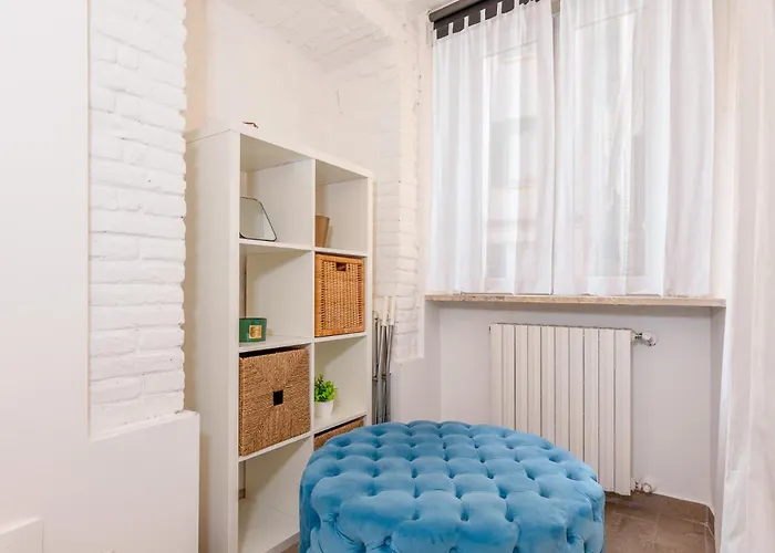 Modern One-bedroom Flat Near Corso *