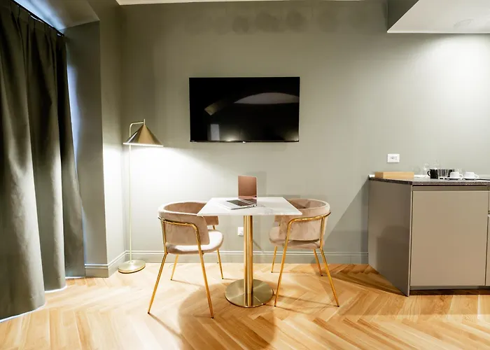 Prestige Boutique - Piazza Duomo 2 Milão