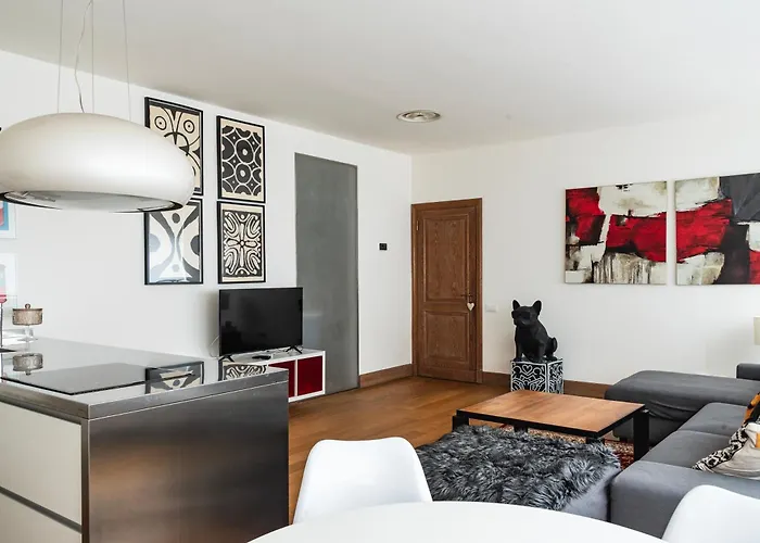 Apartman Youhosty - Broletto 37 *