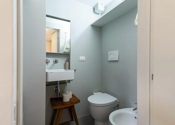 شقة Modern In Porta Venezia, 10min Duomo E Station ميلان