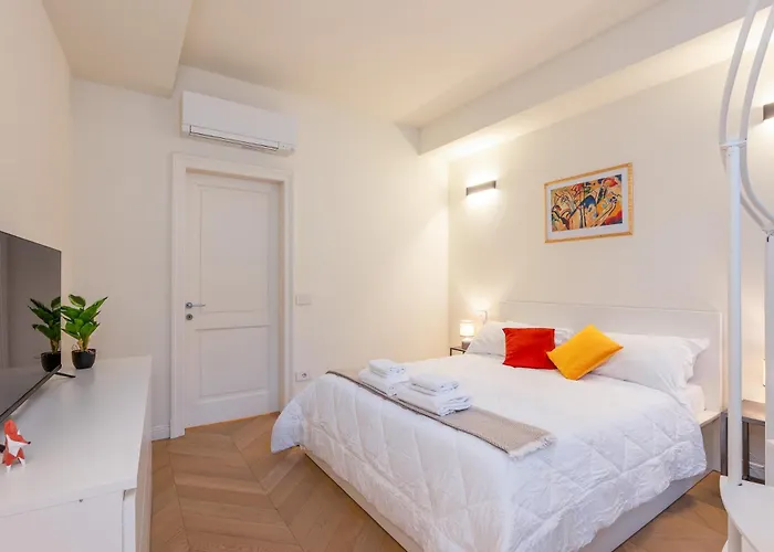 Elegant Duplex With Modern Design In Apartman