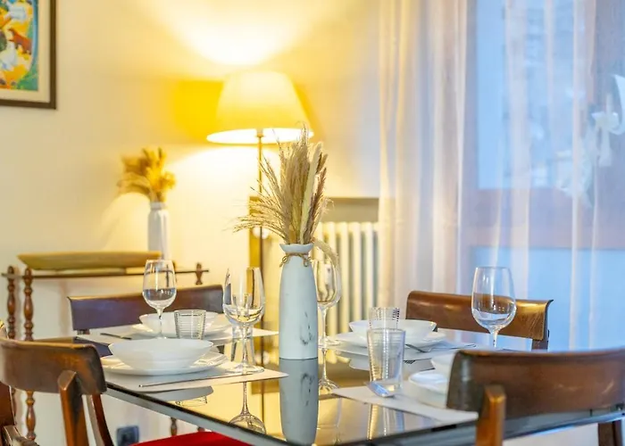 Apartmán - Spacious And Bright Apartment, Elegant Area Milán