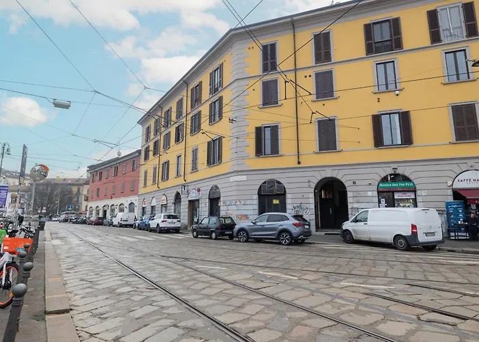 Design Canal Navigli View * Milano