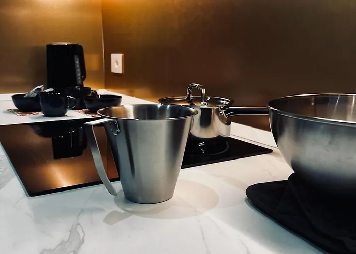 Premium Duomo Metro1, Comolake Trains11 Lägenhet