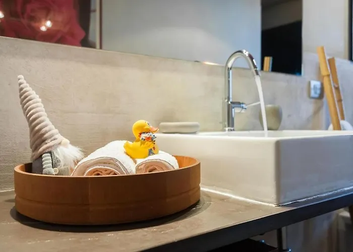 Bohemien Chic 20 Minutes From The Duomo By Hotea Appartement