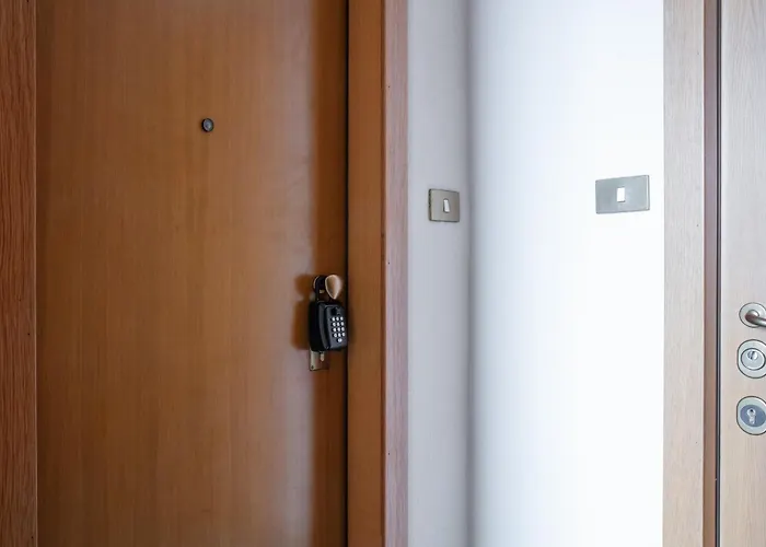 Garibaldi Apt-milan Moscova District-cozy&central * ميلان