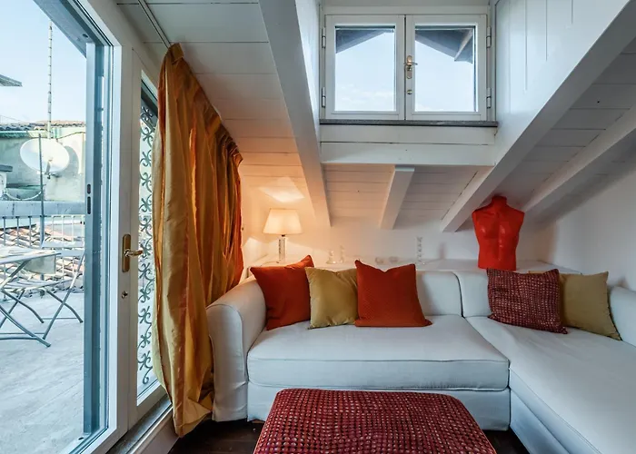 The Seven Stars - Montenapoleone