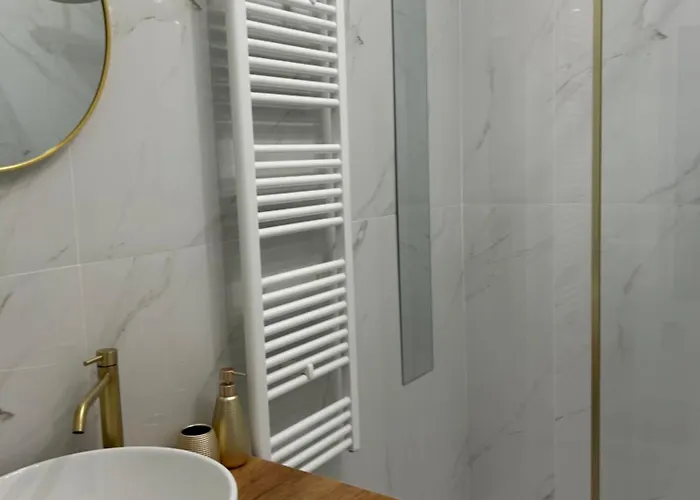 G Luxury Platinium&gold Red Metroline To Duomo