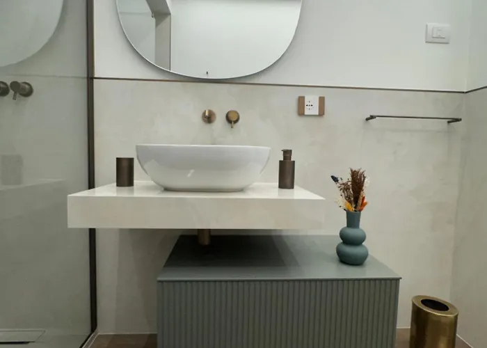 Daire Luxury - Metropolitana M4- San Babila -stadio San Siro - Duomo - Aeroporto Linate - Castello Sforzesco Milano