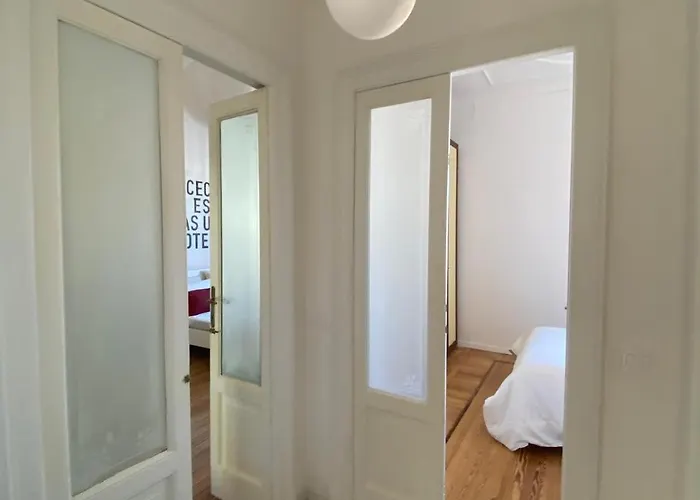 Lodovica Milano-metro M4-navigli-bocconi *