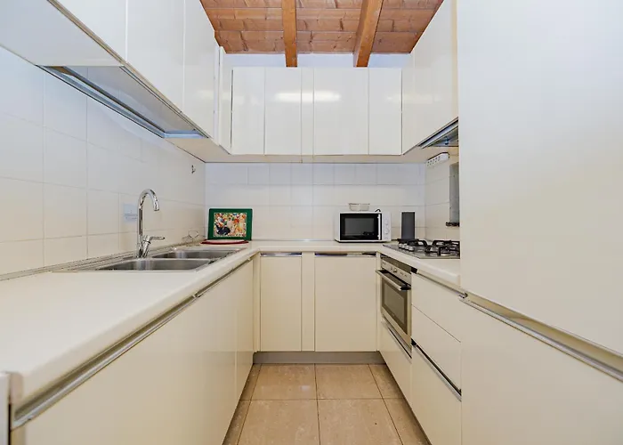 Bnbest Tricolore 6 Pax 140 Sqm Milan