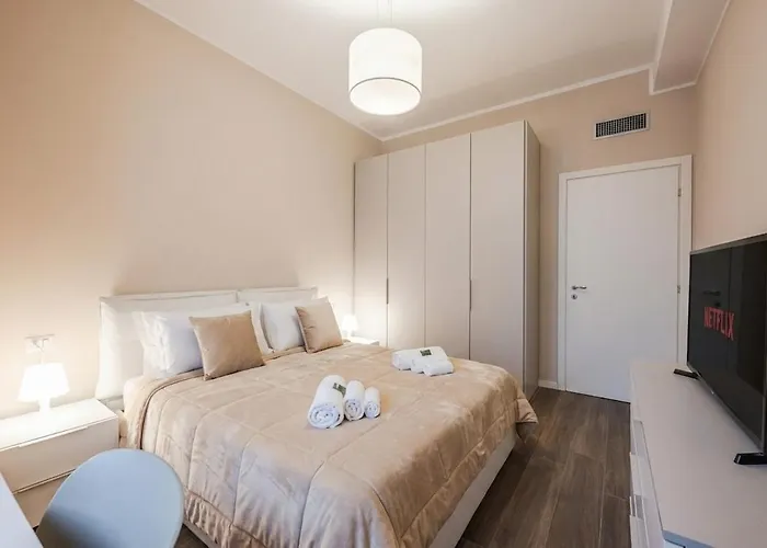 Modern Three Near The Metro Ac - Wifi